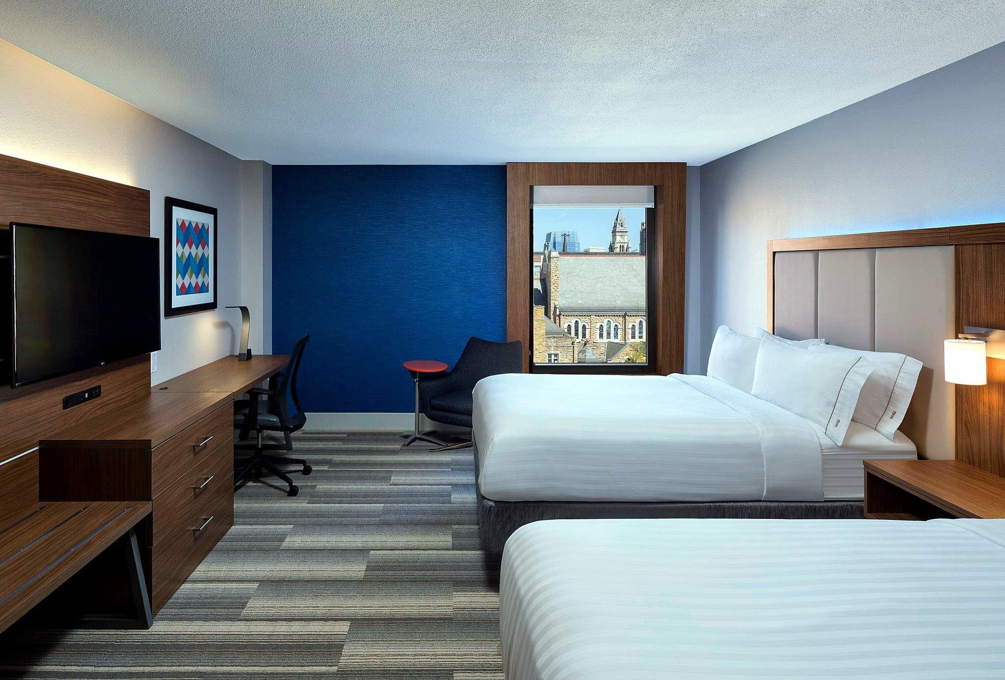 Holiday Inn Express Nashville Downtown Broadway photo 2
