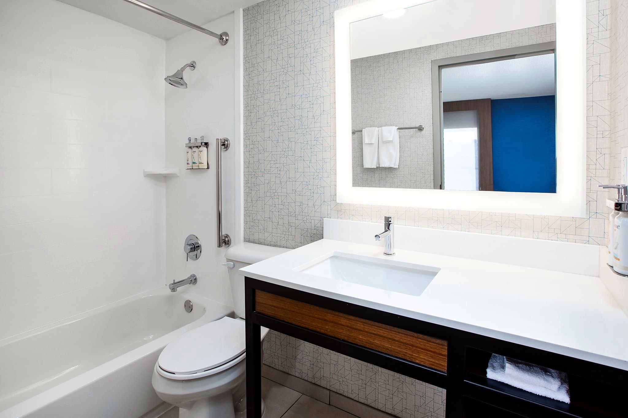 Holiday Inn Express Nashville Downtown Broadway photo 4